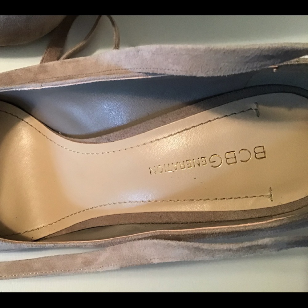Shoes - Picture 2 of 3